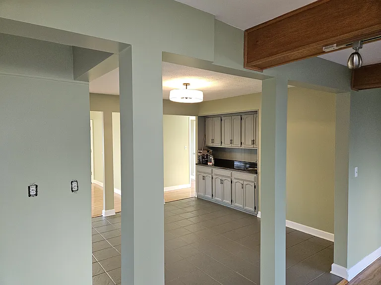 727 Skyline Dr — Photo 12