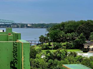 2018 Prudential Dr, Jacksonville, FL 32207