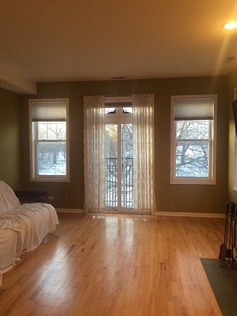 1st image of 2662 W Montrose Ave #2