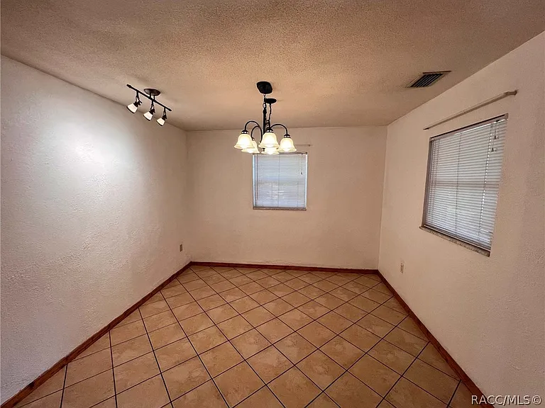7660 W Tropical Ln — Photo 6