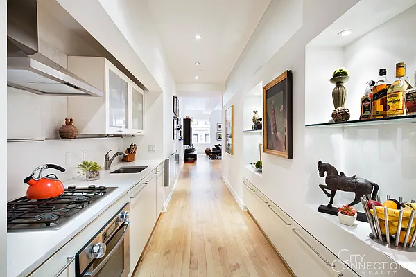 Sold by City Connections Realty | media 3