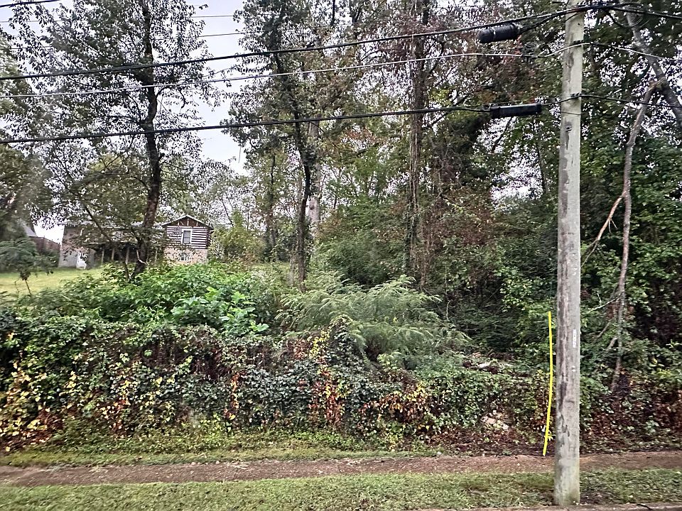 2nd image of 1118 Englewood Ave