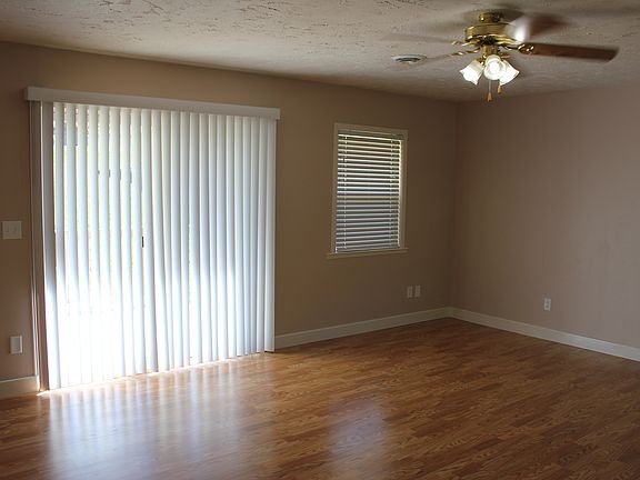 Living from hall