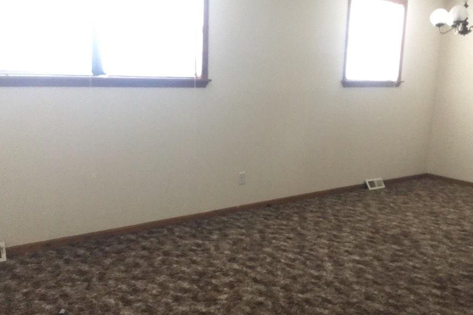 living room/ dining area