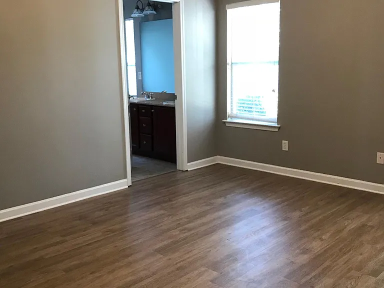 134 Highview Cv — Photo 14