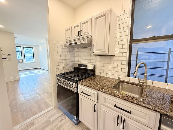 4th image of 25-03 40th Ave #1