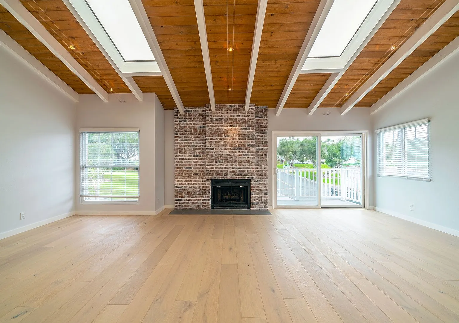 Newly Renovated Manhattan Beach Home! — Photo 3