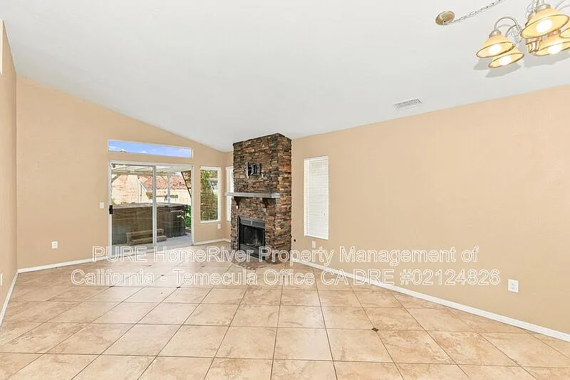 2 bed, 2.0 bath, 902 sqft, $2,595 — Photo 4