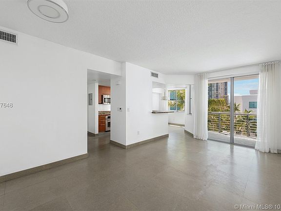 5th image of 110 Washington Ave APT 2402