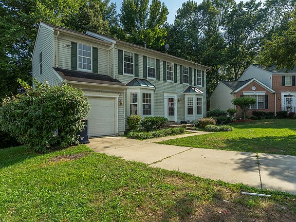 3rd image of 8303 Lenaskin Ln