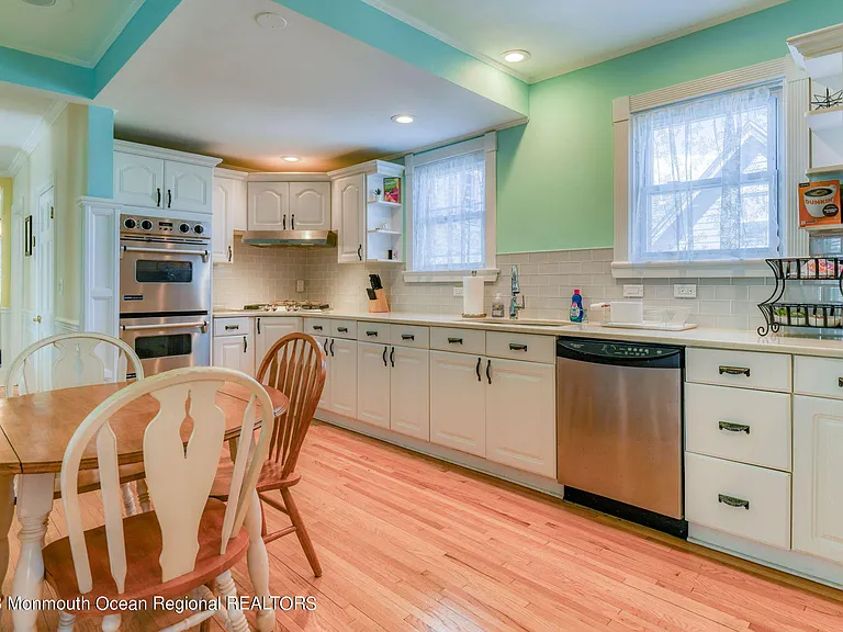 18 Abbott Ave #MAIN HOUSE — Photo 30