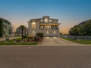 605 Arctic Ave, Virginia Beach, VA 23451