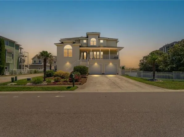 605 Arctic Ave, Virginia Beach, VA 23451
