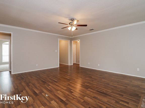4th image of 1031 Vinewood Ave