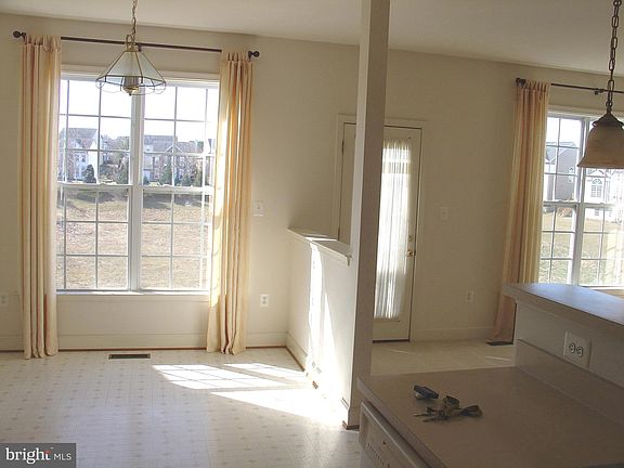 4th image of 1811 N Greenleese Dr
