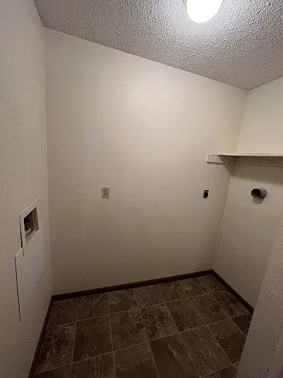516 Cantebury Dr #B — Photo 9