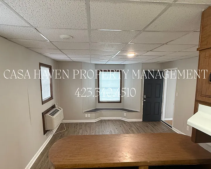 204 E Watauga Ave — Photo 1