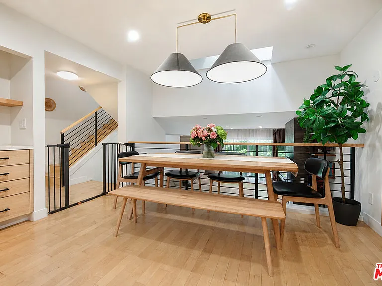 4733 S La Villa Marina #C — Photo 1