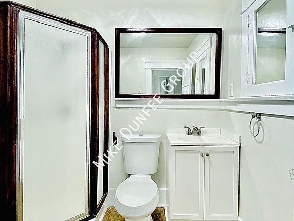 5th image of 122 Gaviota Ave
