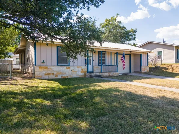 216 S Rice St, Lampasas, TX 76550