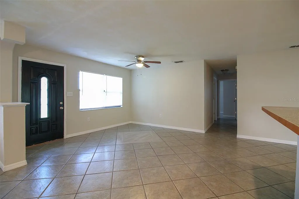 3 bed, 1.5 bath, 1275 sqft, $1,850 — Photo 4