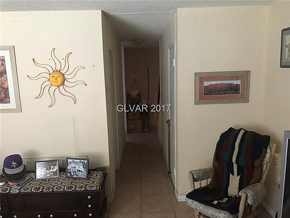 5th image of 168 Greenbriar Townhouse Way
