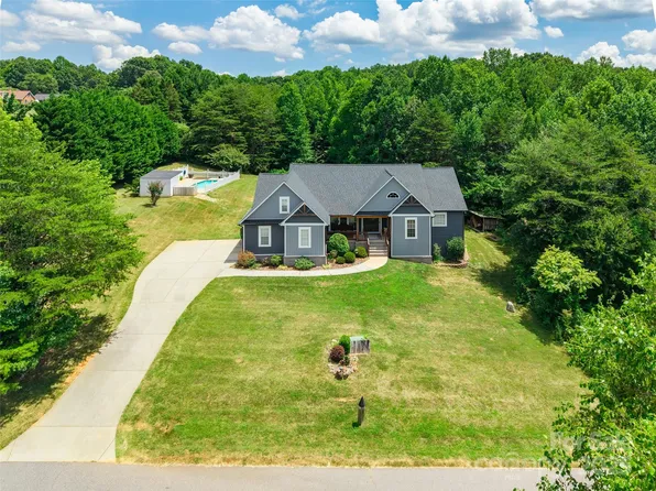 3400 Elaine Ave, Lincolnton, NC 28092