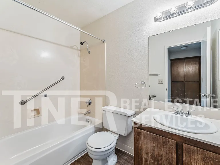 5535 E Knoll Dr — Photo 17