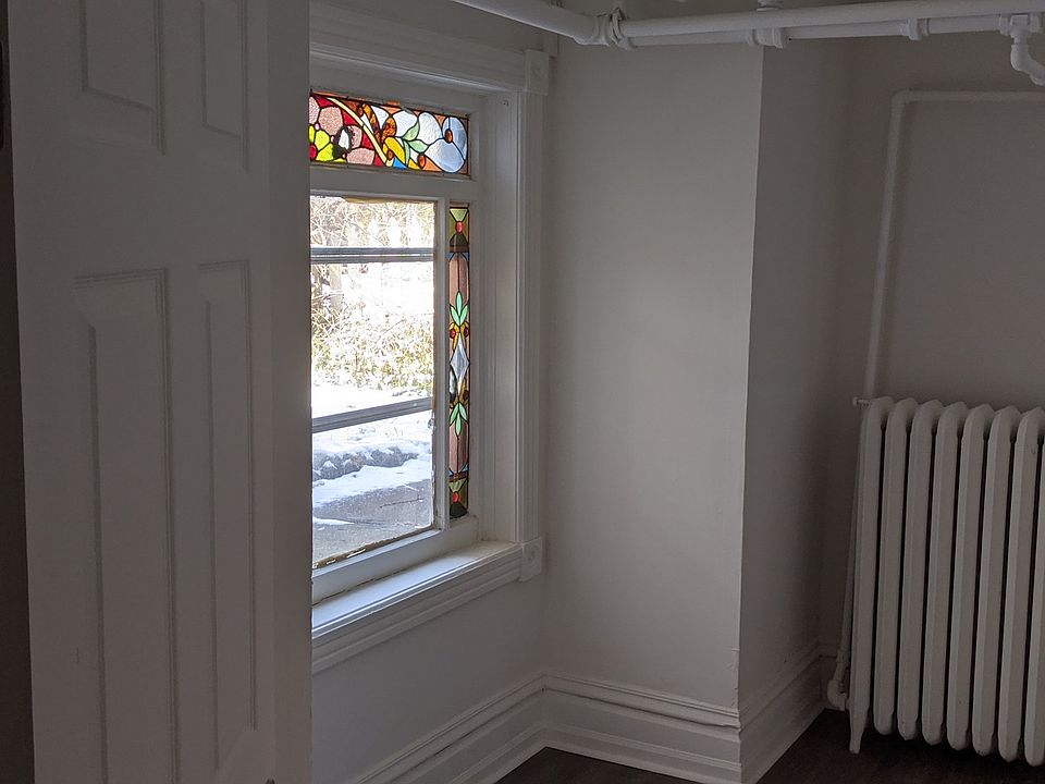 2nd image of 121 Hinsdell Pl #1N