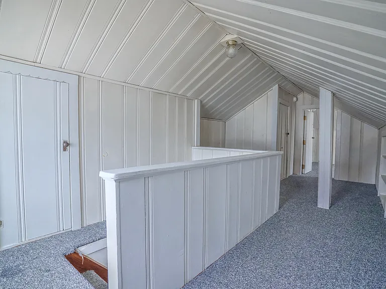525 E Eckman St — Photo 13