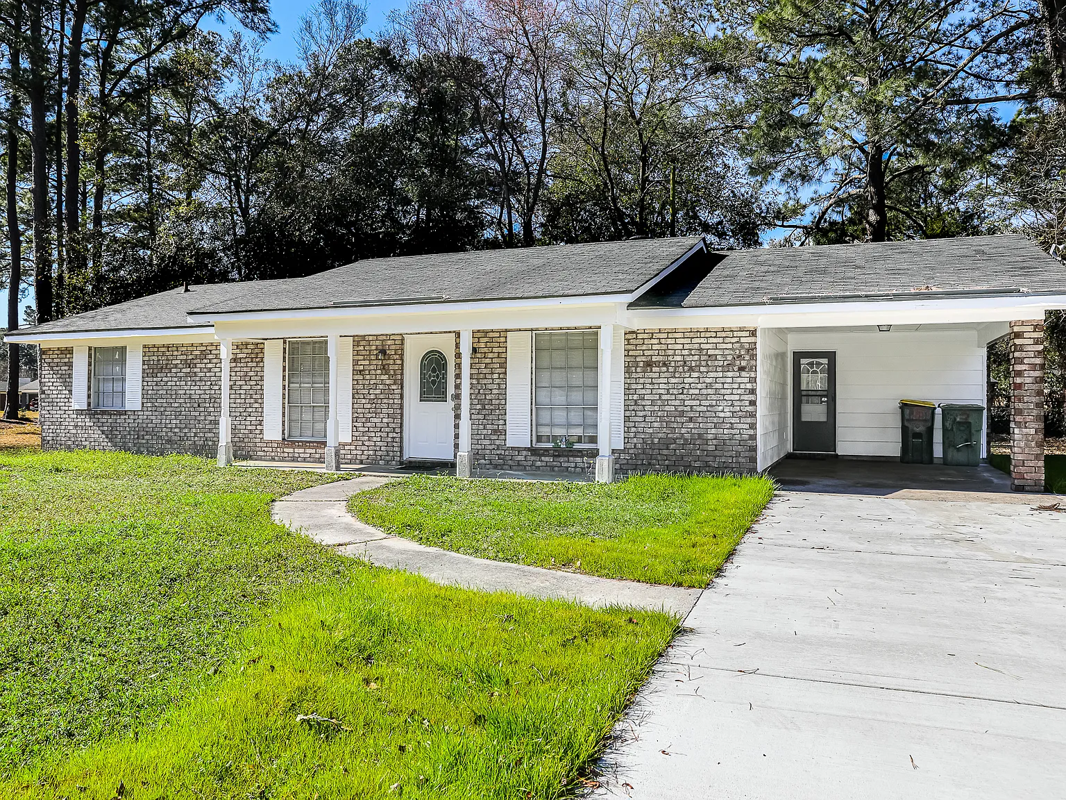 5 Rockingham Ct — Photo 1