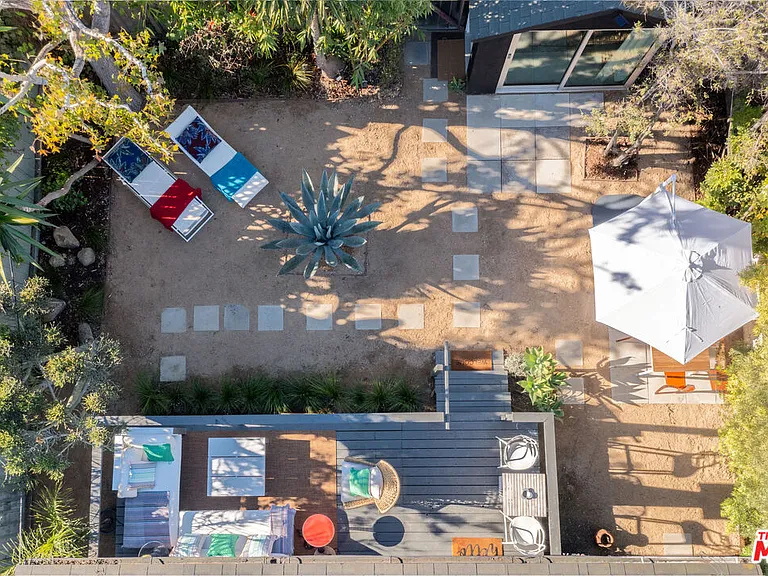 947 Amoroso Pl — Photo 9