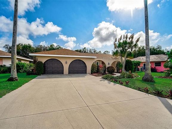 3rd image of 1124 S Cypress Point Dr