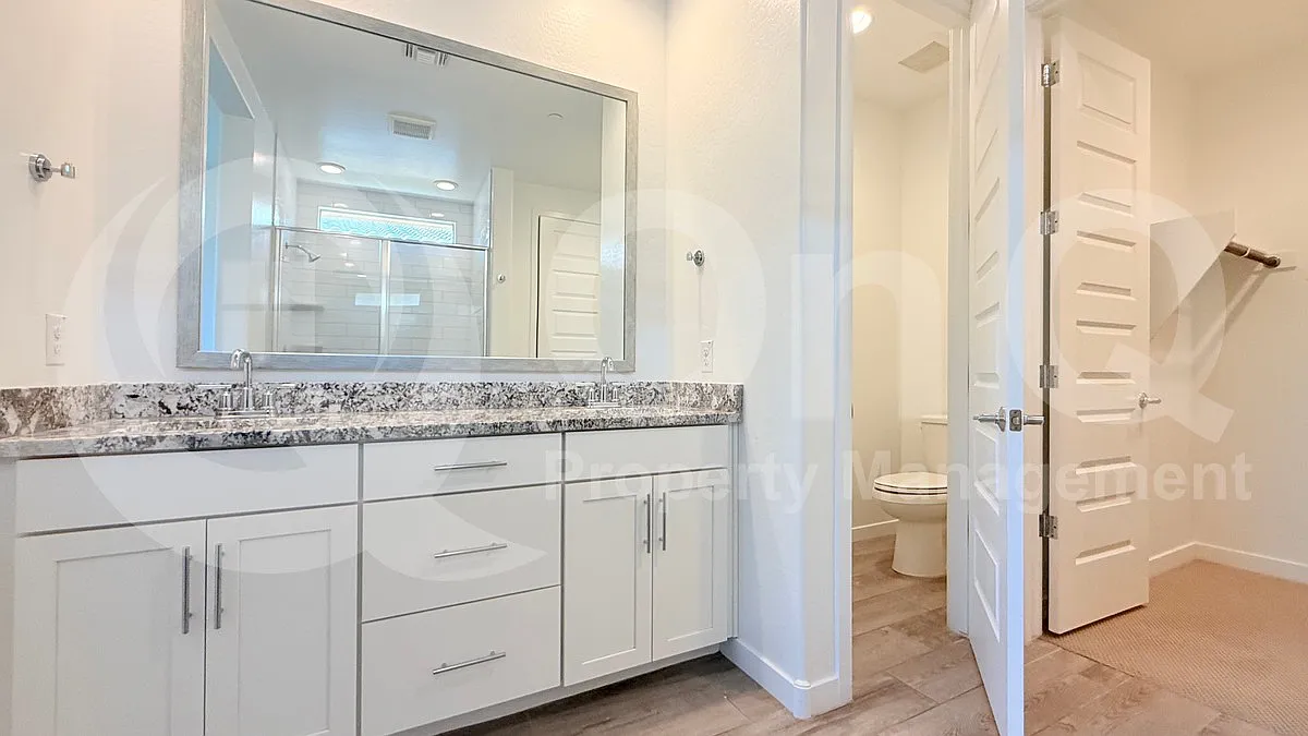 4 bed, 3.0 bath, 2274 sqft, $2,499 — Photo 4