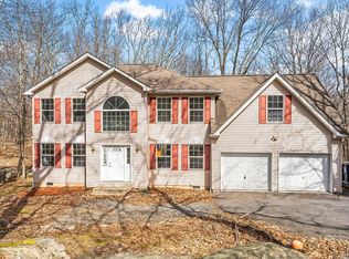 4118 Sycamore Ln, East Stroudsburg, PA