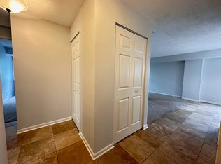 1840 Huntington Blvd APT 212, Hoffman Estates, IL 60169