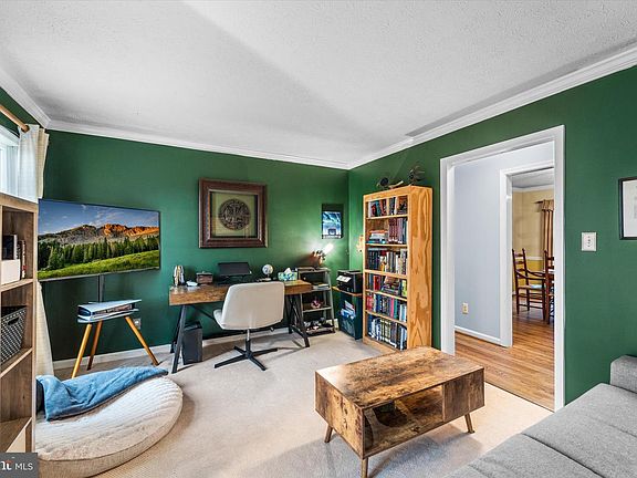 5th image of 107 Tucks Cir