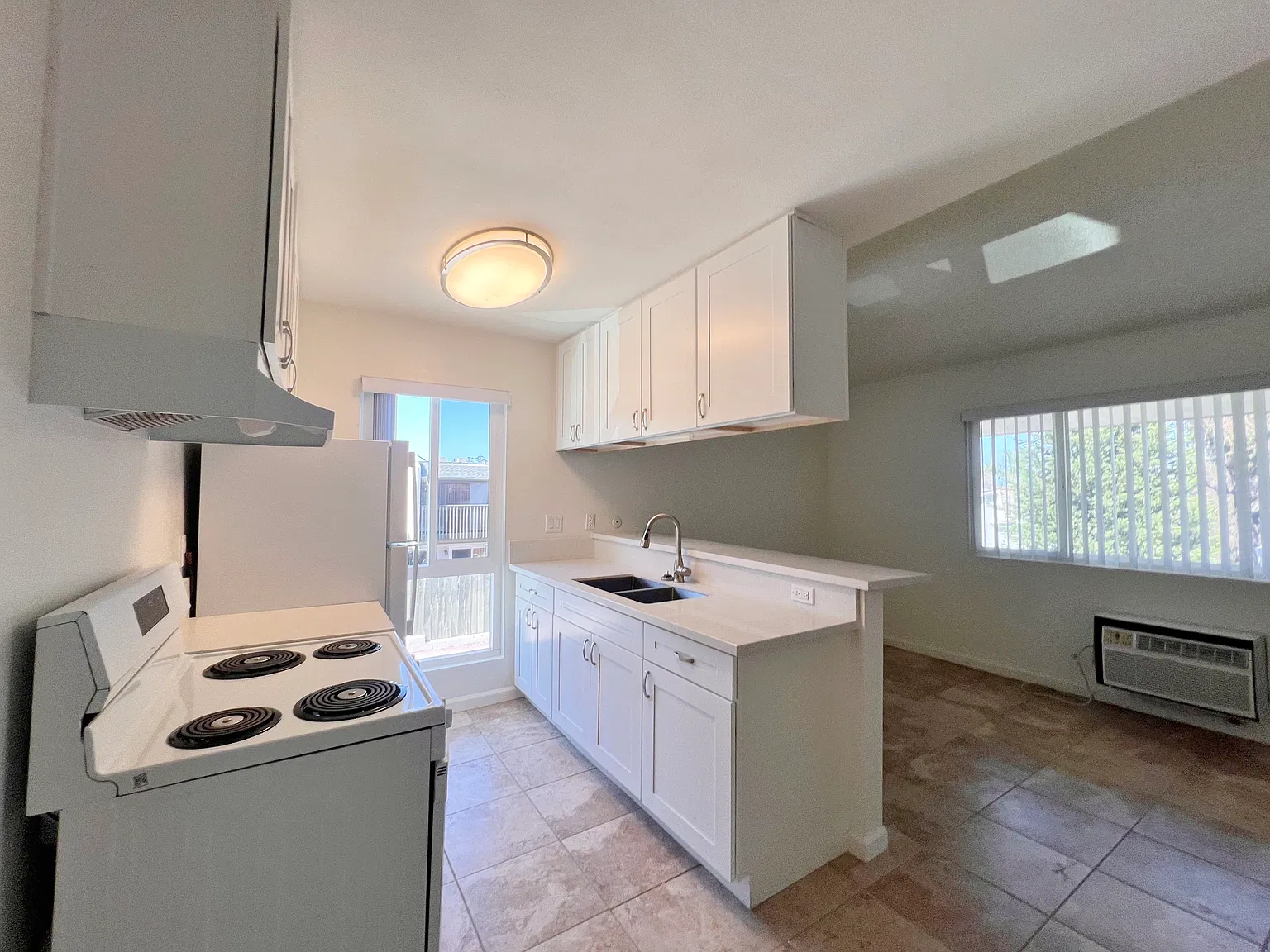 1 bed, 525 sqft, $1,895 — Photo 2