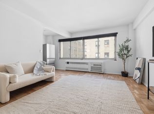 225 E 46th St APT 9B, New York, NY