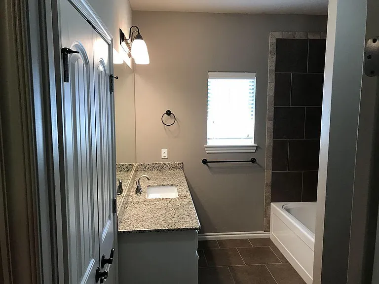 12012 Jadesdale Cir — Photo 28