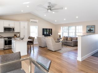 6 Joshua Way, Falmouth, ME 04105