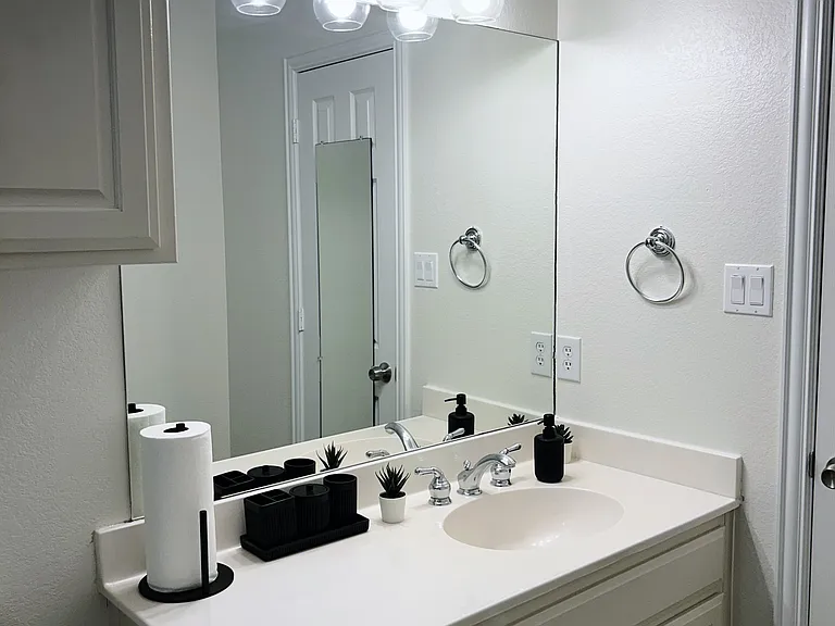 4610 Oak Club Dr #1 — Photo 11