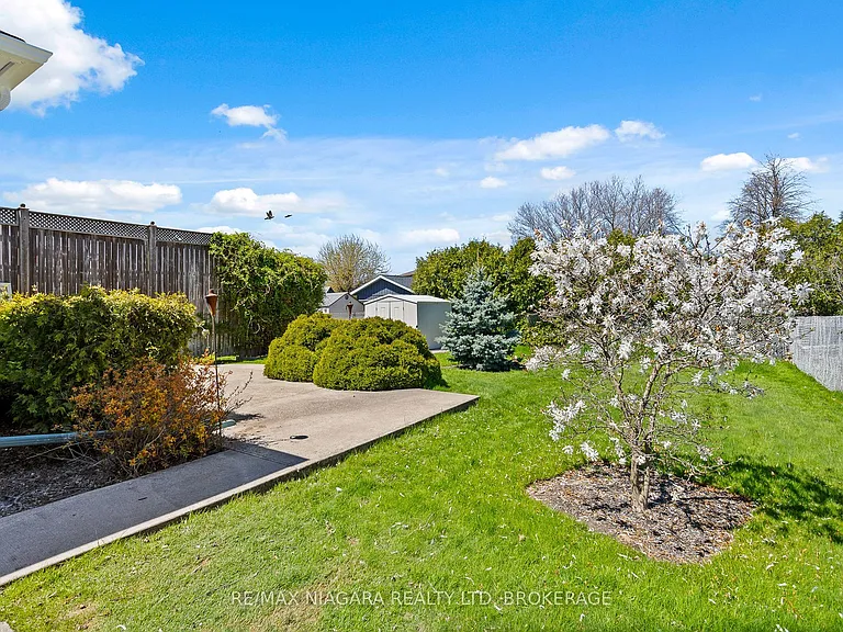 8235 Paddock Trail Dr #LOWER — Photo 12