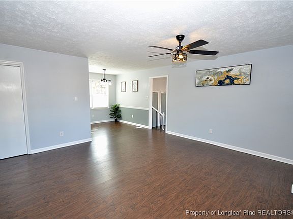 5th image of 3235 Glenmore Dr