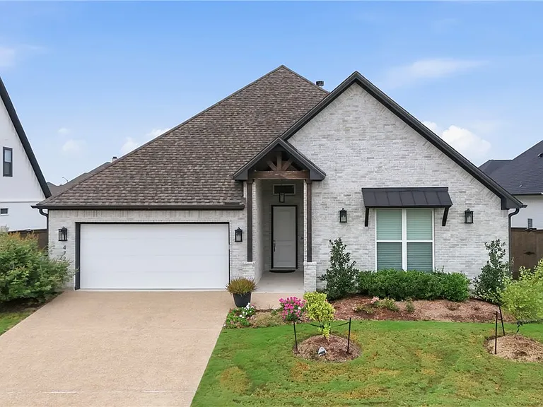 4725 Pearl River Ct — Photo 1