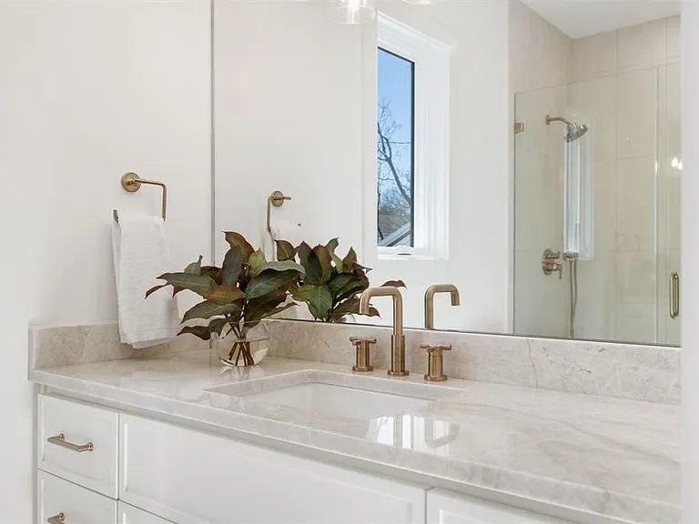 2406 Euclid Ave #2 — Photo 14