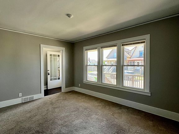 4th image of 170 Bondie St
