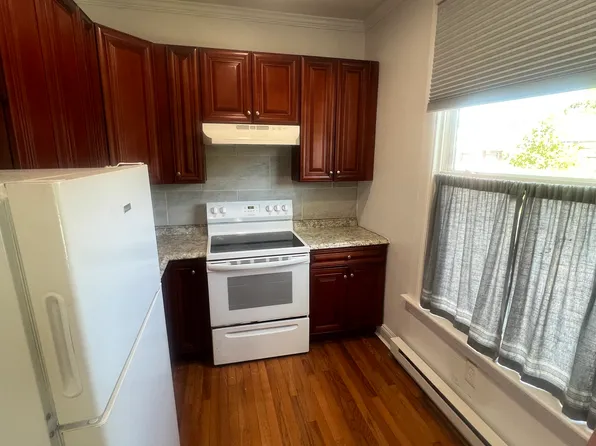 220 Sherman Ave, New Haven, CT