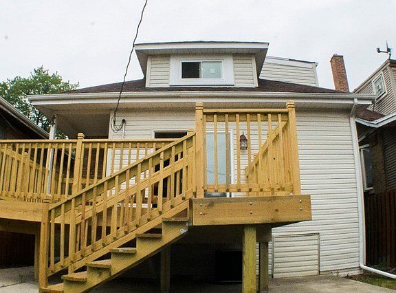 3rd image of 5129 N Lowell Ave
