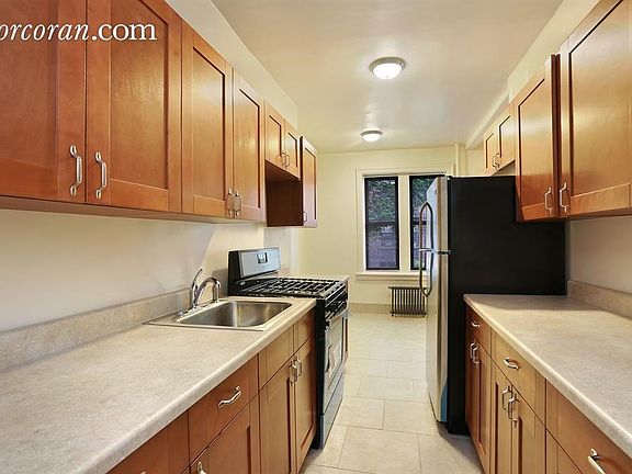 2nd image of 555 Ovington Ave APT 1D